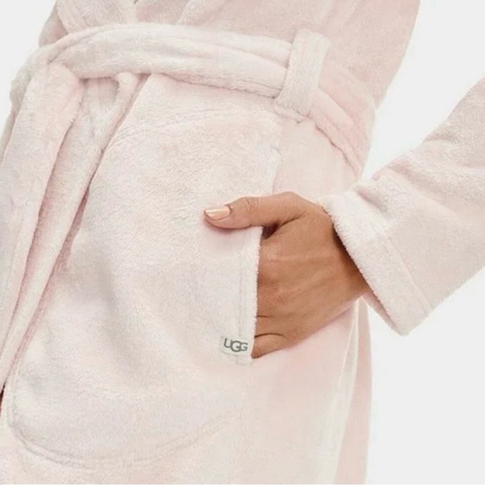 UGG Miranda Soft Light Fleece Bath Robe in Ice Pink, Size Medium - Picture 3 of 10
